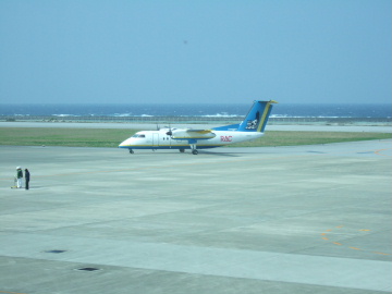 DHC8-100
