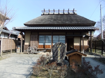 ջ(餷)